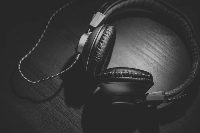 forma de iniciar sesion en deezer para esuchar canciones con los auriculares
