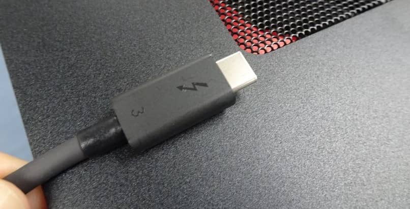 por que mi cable usb no sirve en windows 10 y como reparar este problema