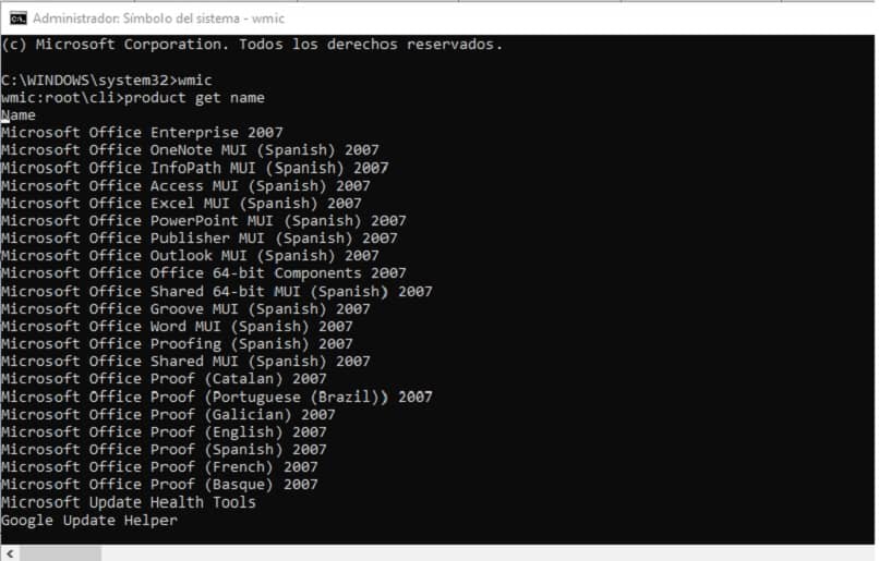 consola de comandos del sistema con lineas de comando e informacion de programas
