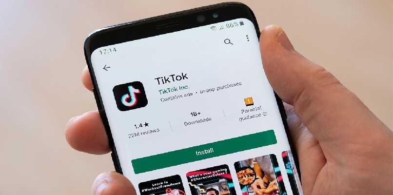movil con app tiktok