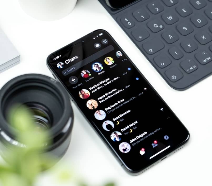 la razon de por que estoy activo en messenger sin estarlo