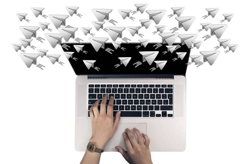 modo correcto de enviar una nota de voz desde la pc