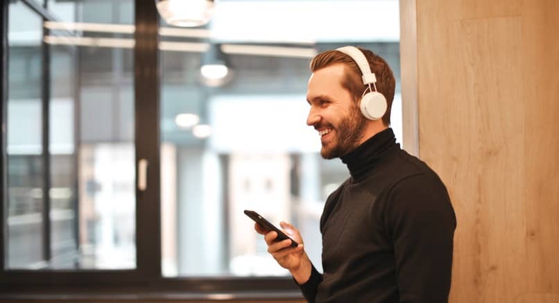 como conectar auriculares bluetooth