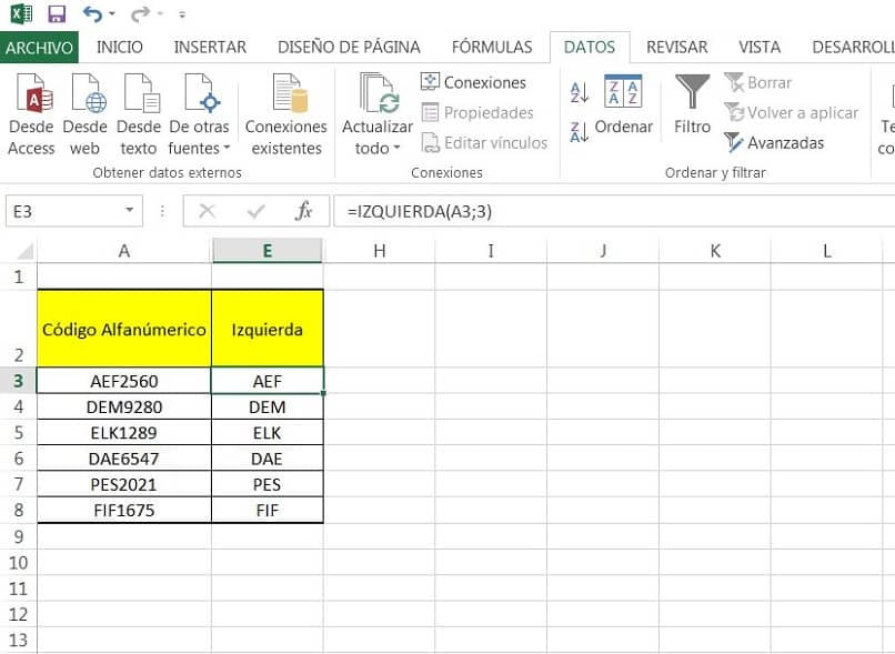vista de tabla en hoja de calculo con datos y funcion izquierda