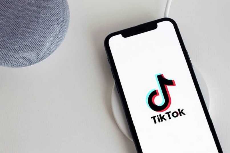 logo de tiktok en movil