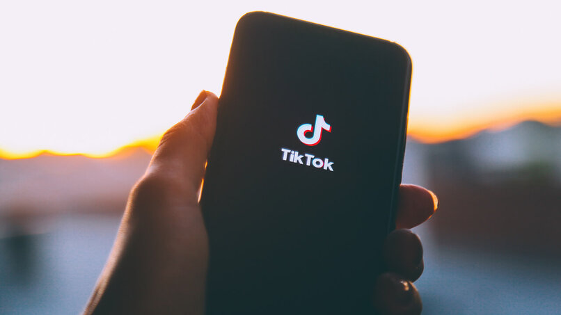 colocar fondo de pantalla un tiktok