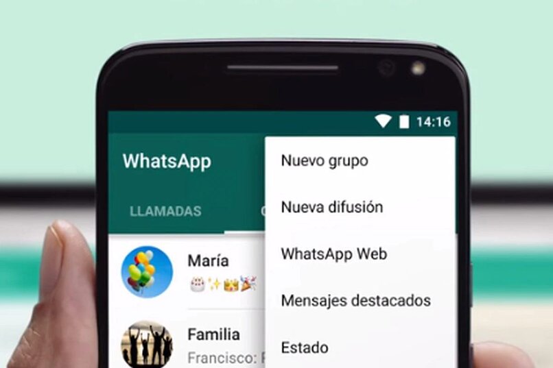 carpeta de mensajes destacados en whatsapp